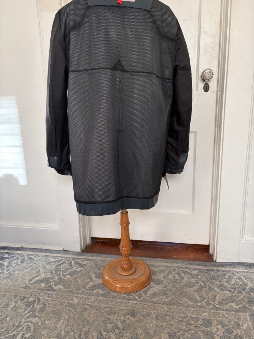 Hunter Men's Dark Blue Trench Coat - Smooth Finish in mint condition - Picture 12 of 13
